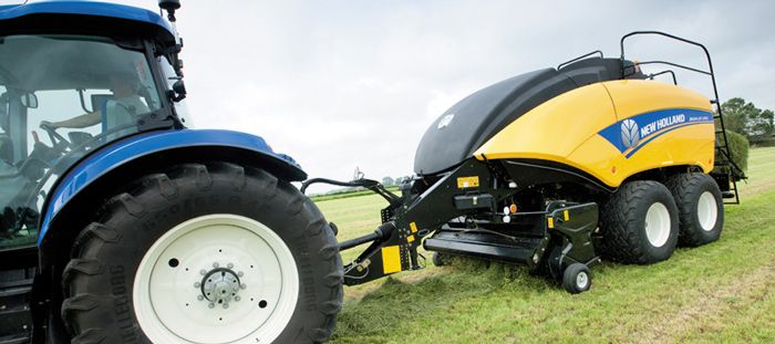 big baler feeding 01
